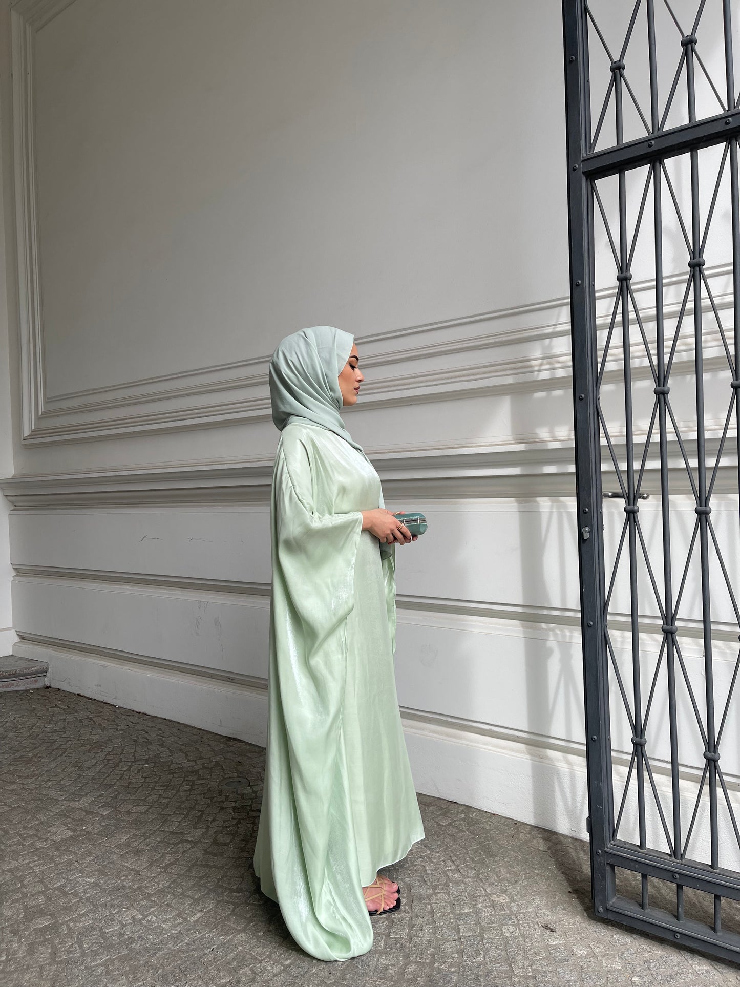 Abaya Glamour in Mint