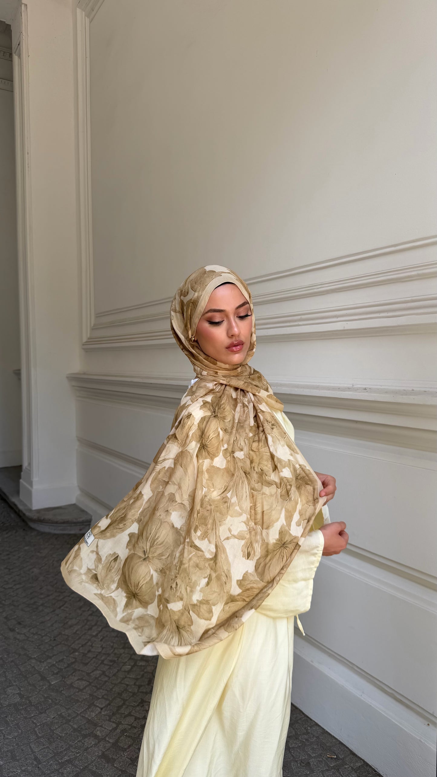 Fleura Hijab in Buttergelb
