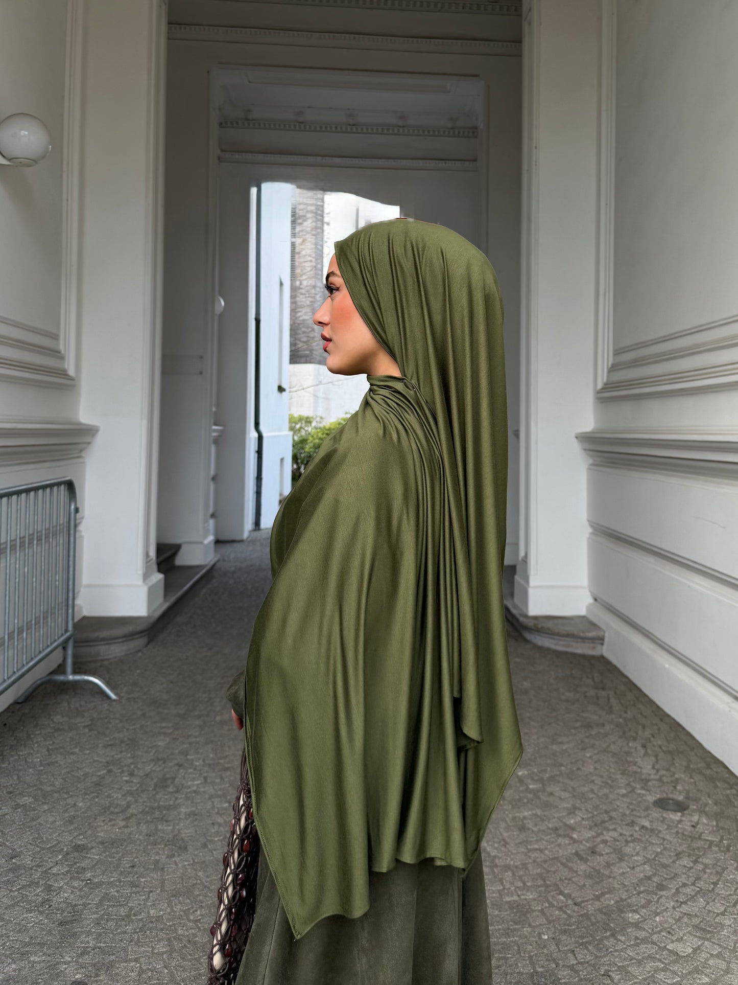 Premium Jersey in olive grave