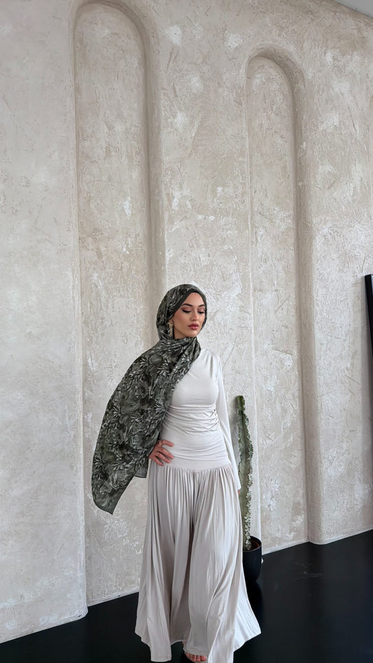 Zaria Zweiteiler in beige