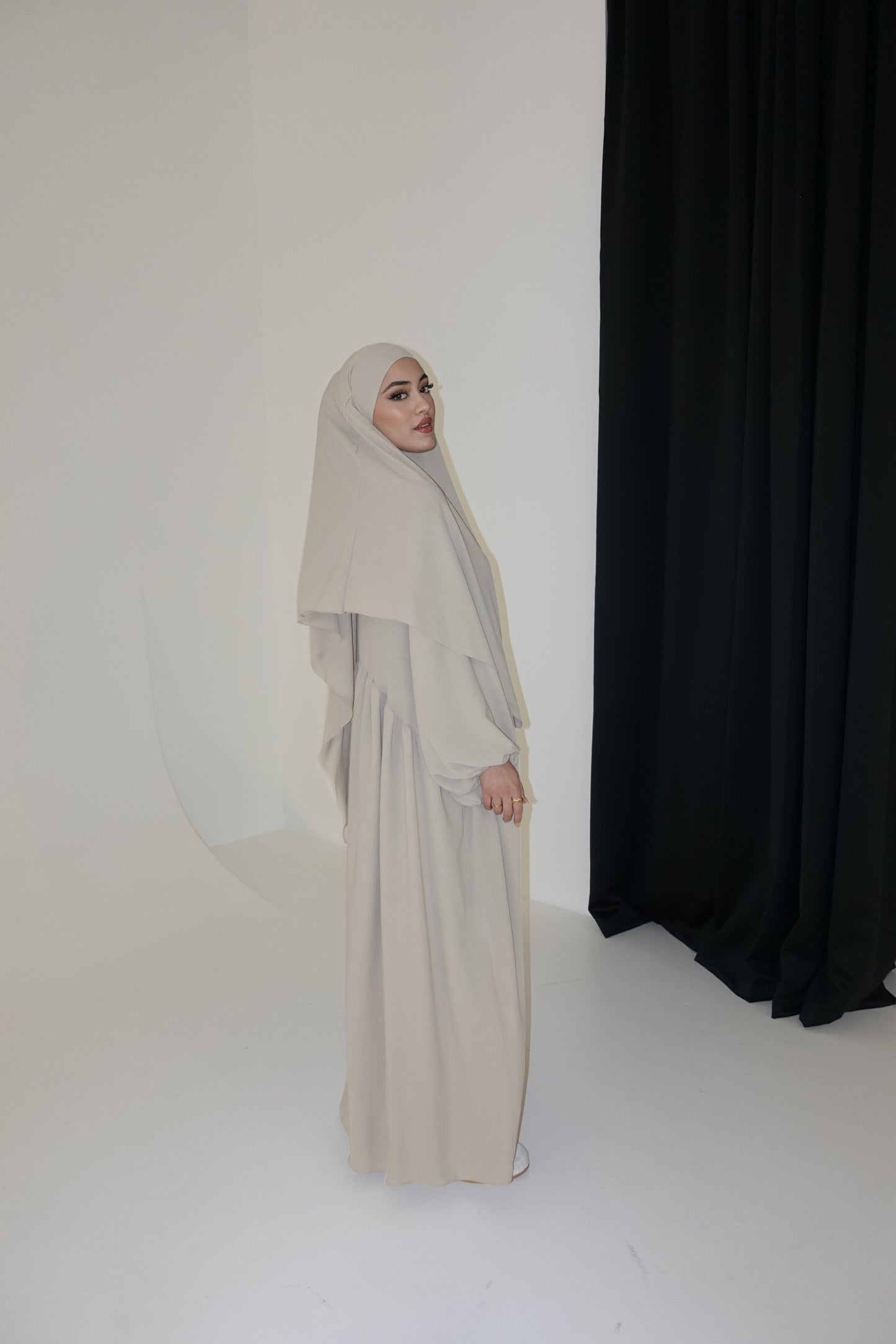 Noor in Beige