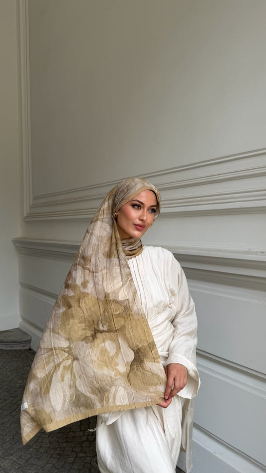 Roselle Hijab in Buttergelb