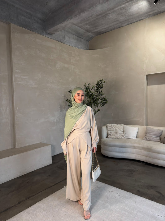 Aurelia Zweiteiler in beige