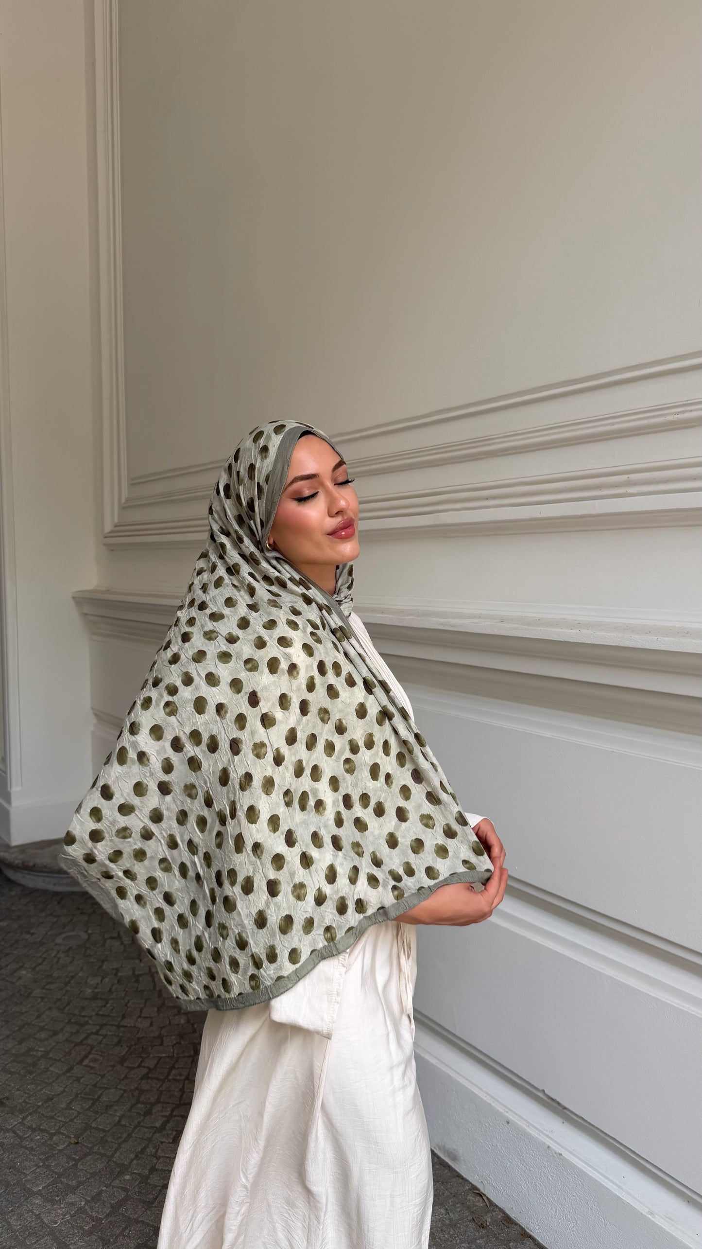 Dots Hijab in Olive