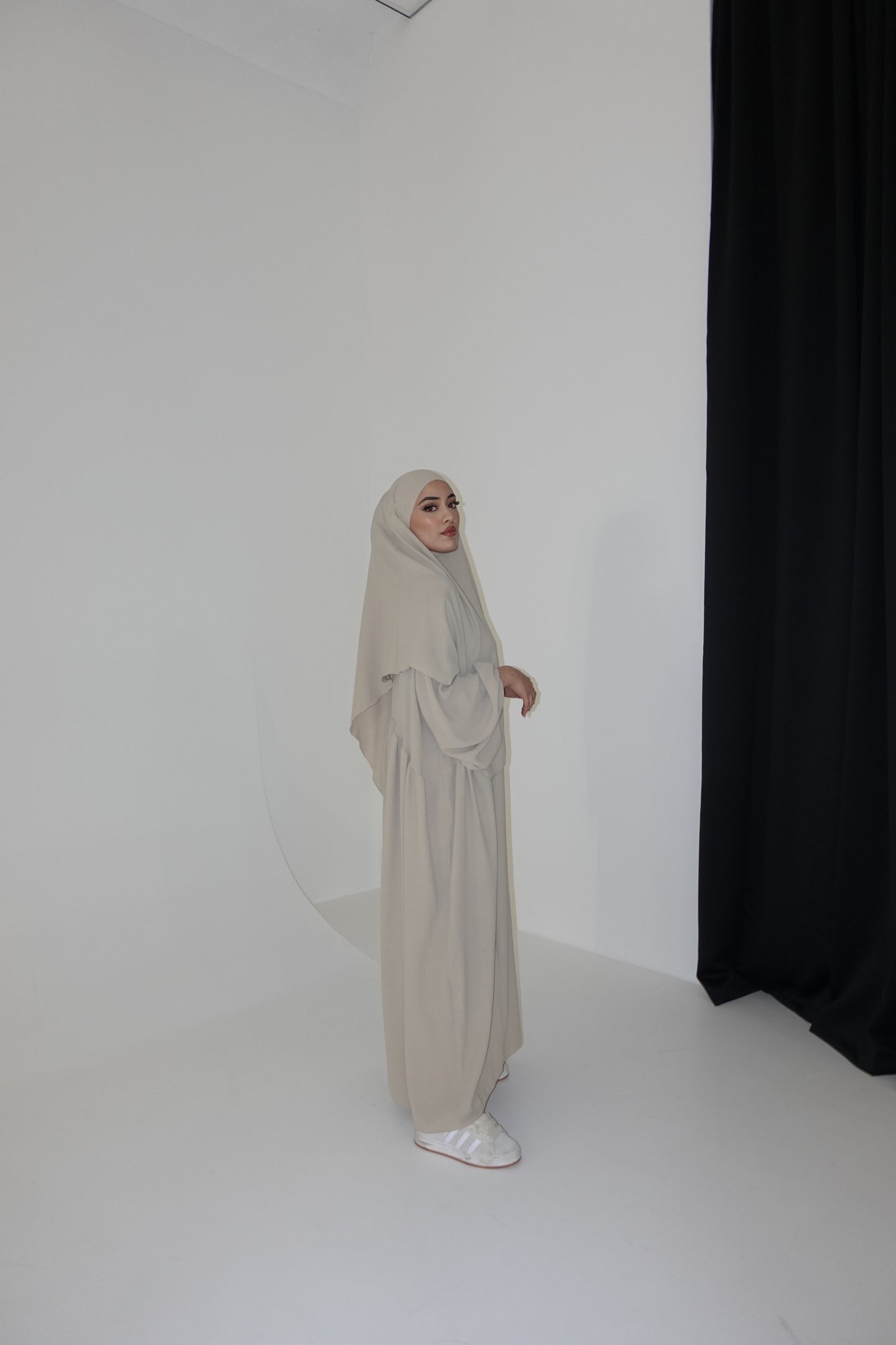 Noor in Beige