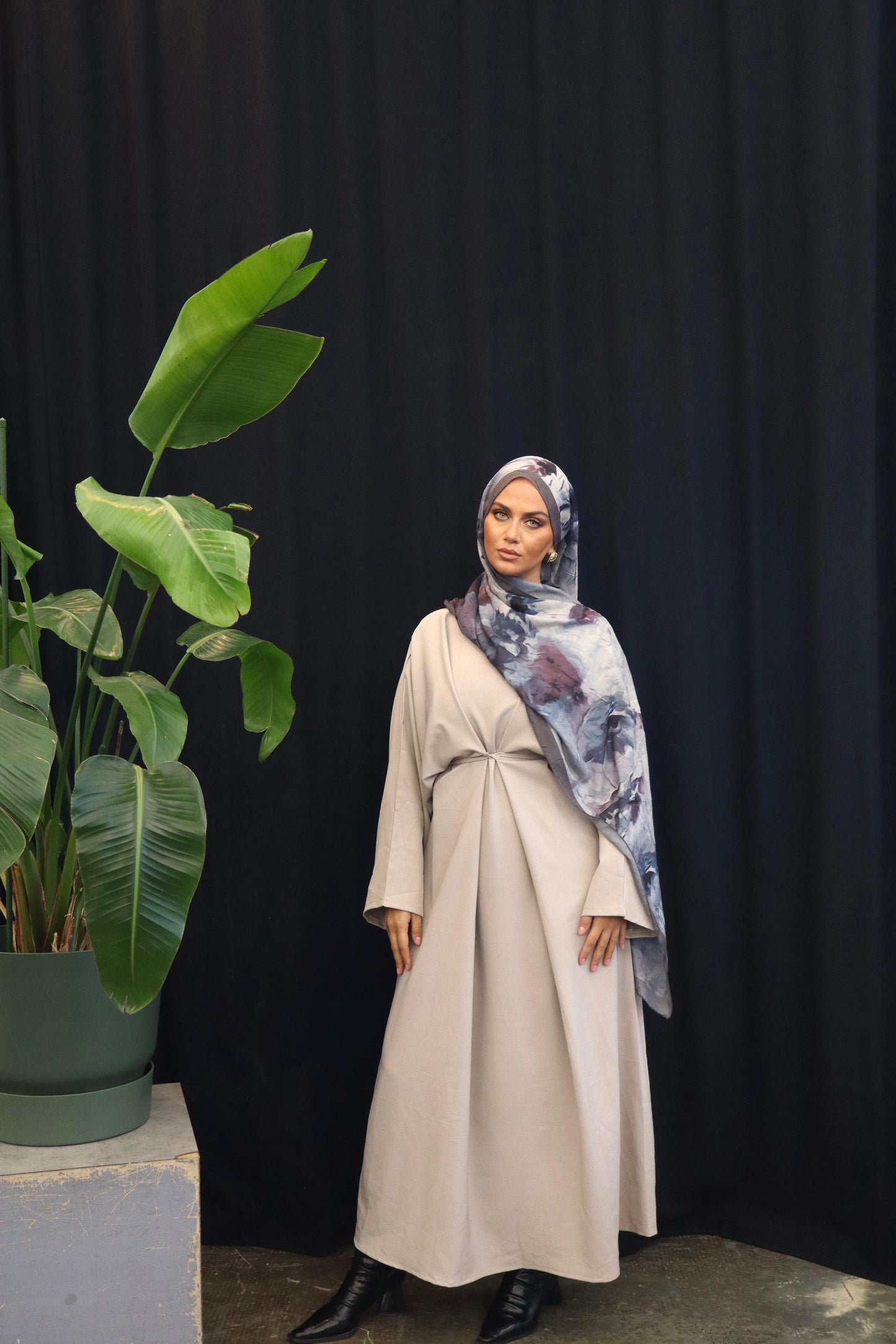 Sahra Hijab in grau-blau